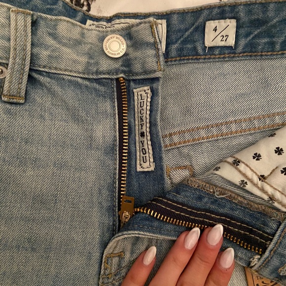 Lucky Brand “The boyfriend short” size 27 - Picture 2 of 6